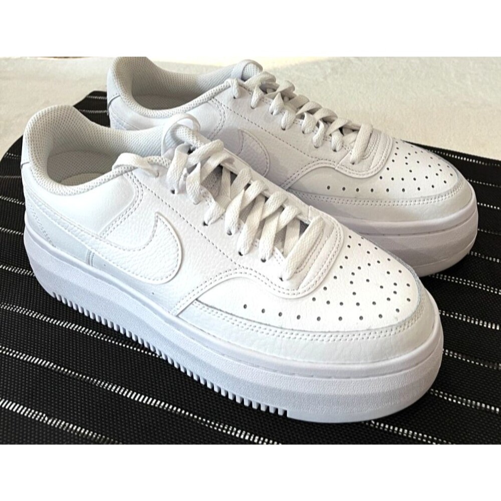 Nike Court Vision ALTA LTR Shoes Women sz 10 White Athletic Sneakers DM0113-100